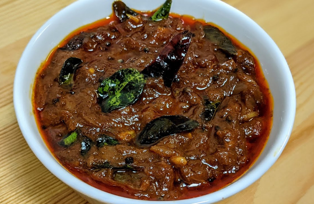 Kerala Style Ulli Theeyal